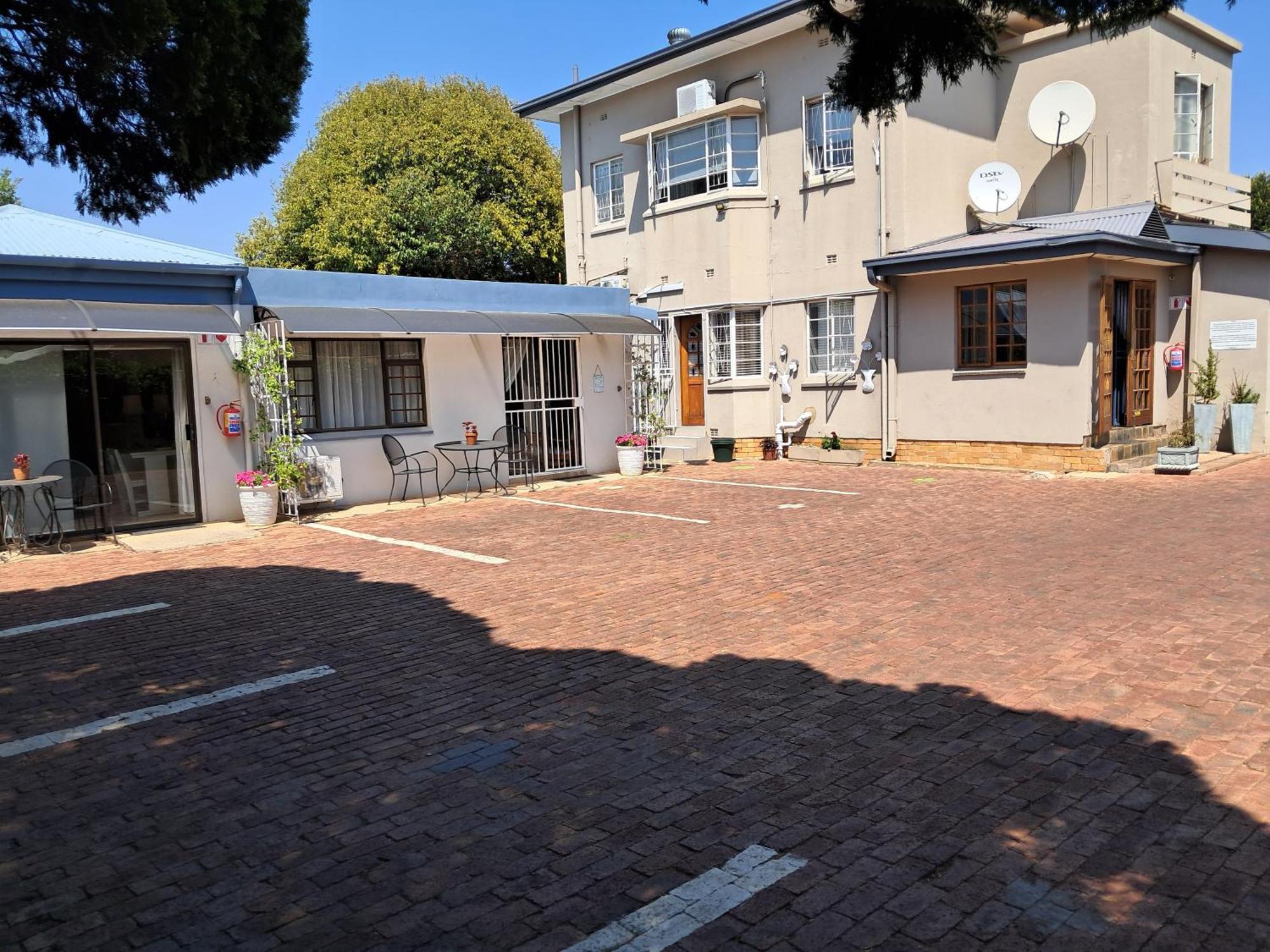 Jakkalsdraai Guest House Potchefstroom Exterior photo